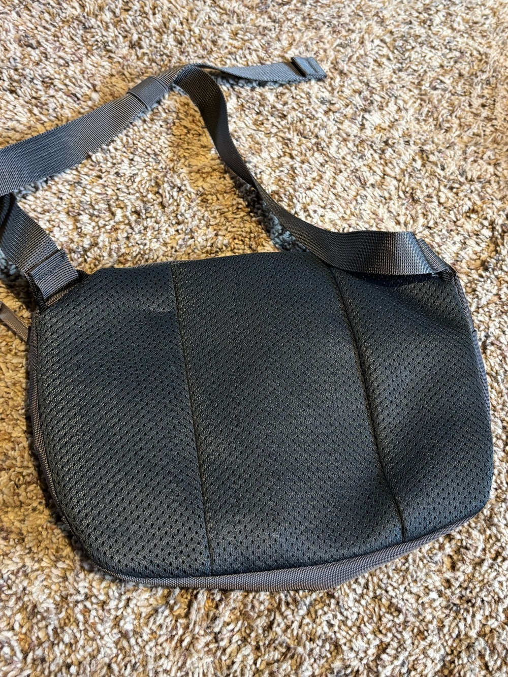 Arc'teryx Black Waist Sling Pack - Picture 2 of 2